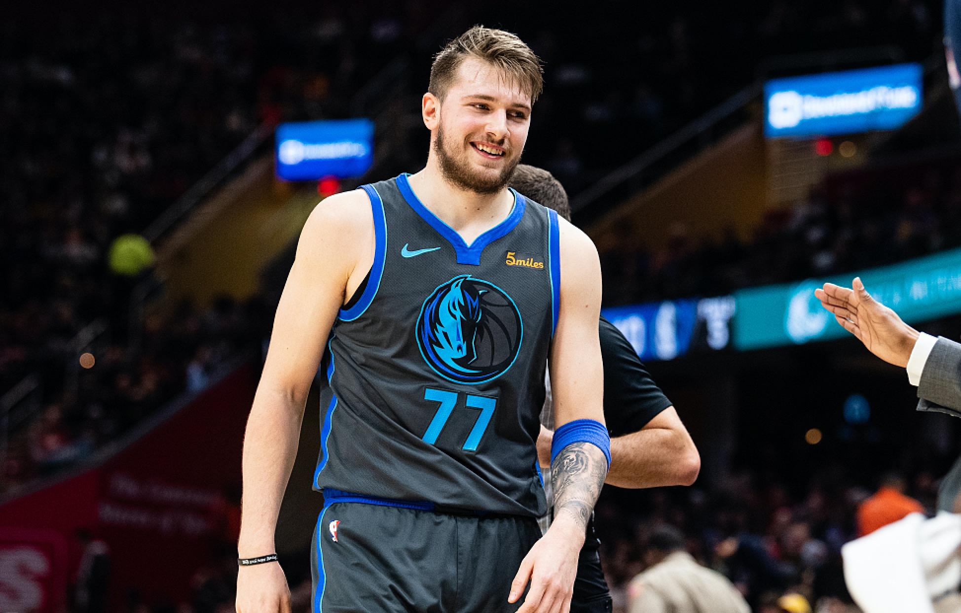 因此他们在 因此他们在