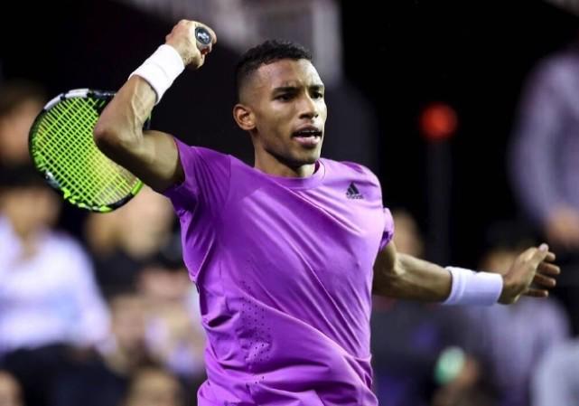 手防线的噩 手防线的噩