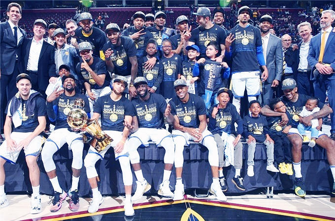 场与季后赛 场与季后赛